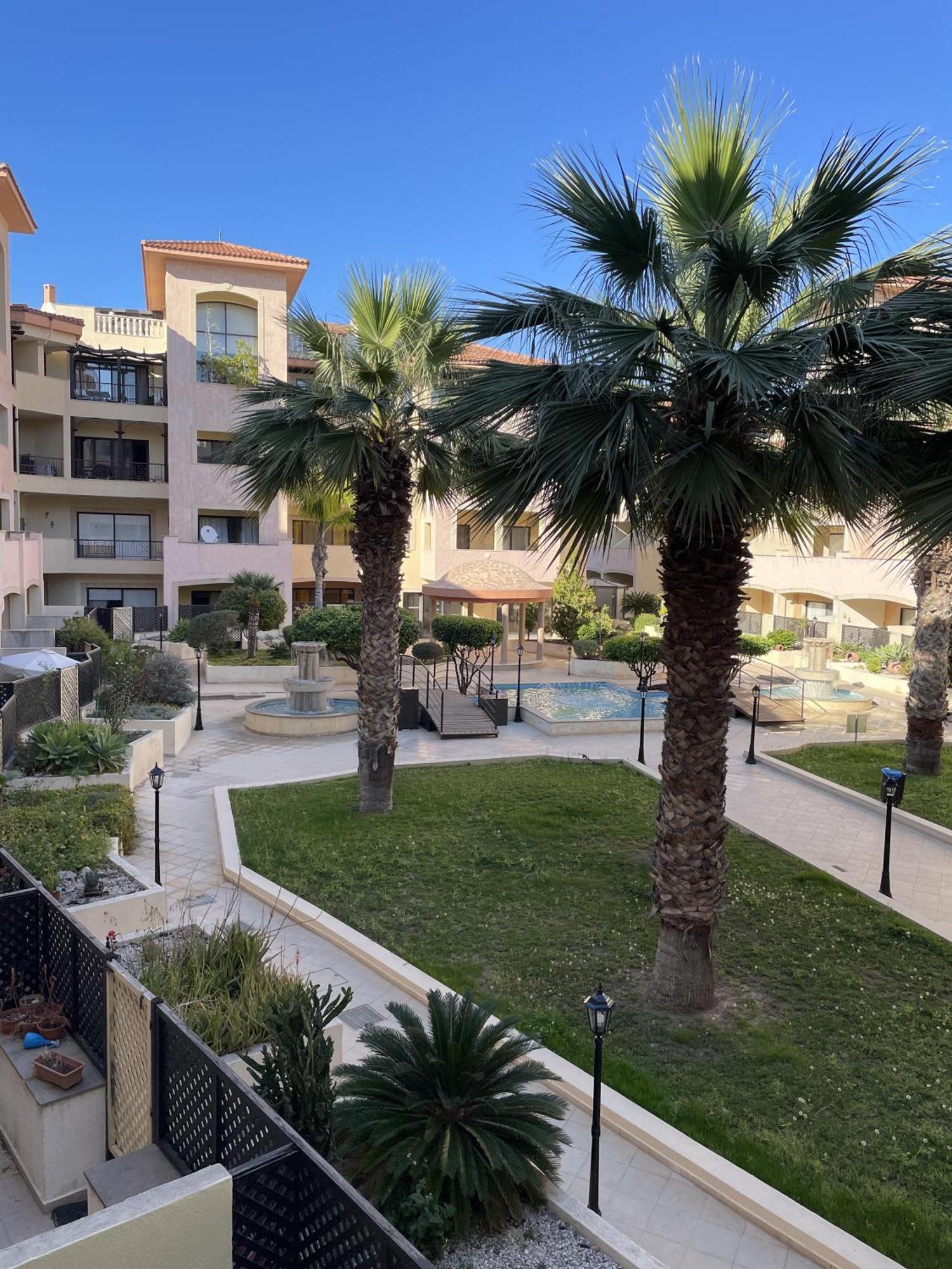 Apartament Townhouse With Pool 5 Minute Walk To *