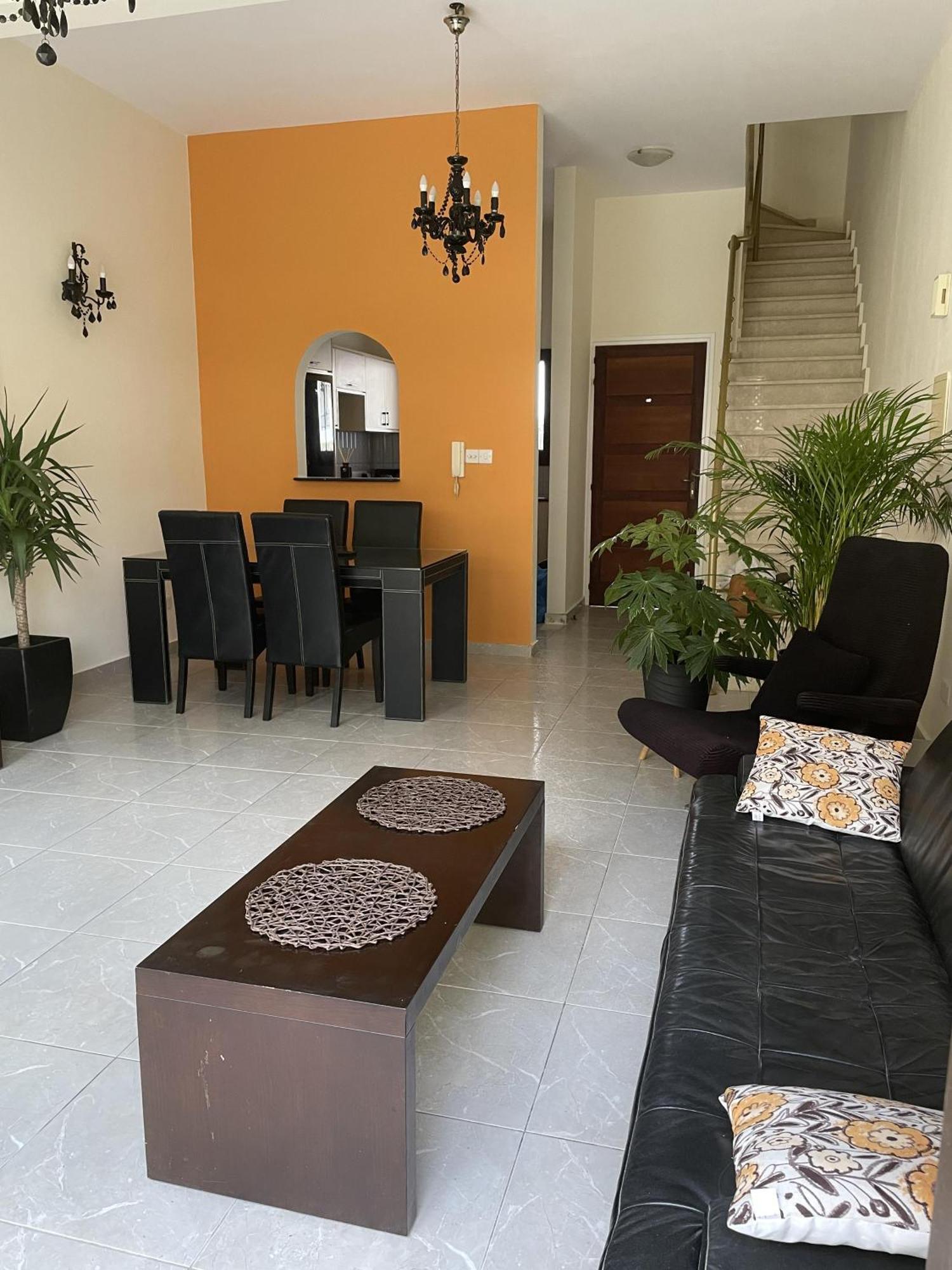Apartament Townhouse With Pool 5 Minute Walk To *